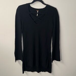 FREE PEOPLE women's hi-lo criss cross front knit sweater with slit sleeves, S.